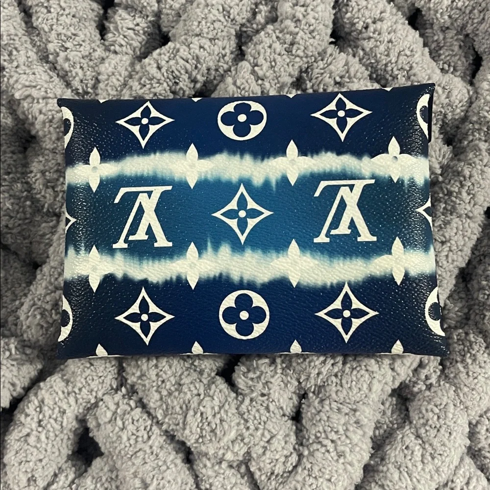Louis Vuitton Blue LV Escale Medium Kirigam - Picture 2 of 3